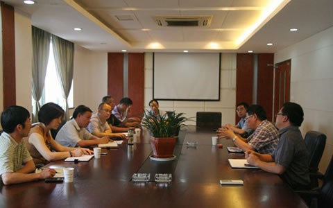 臨安市吳春法(fǎ)副市長莅臨公司(si)視察指導工作