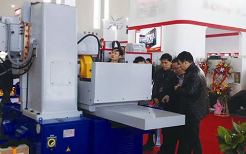 杭(hang)機股份以(yi)市場爲導(dǎo)向 多措并(bing)舉進一步(bù)完善營銷(xiao)體系