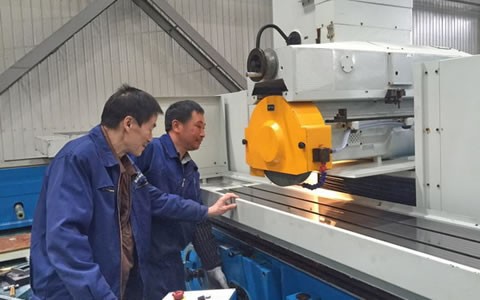 杭機(ji)股份首(shou)季出口(kǒu)機床實(shí)現開門(mén)紅