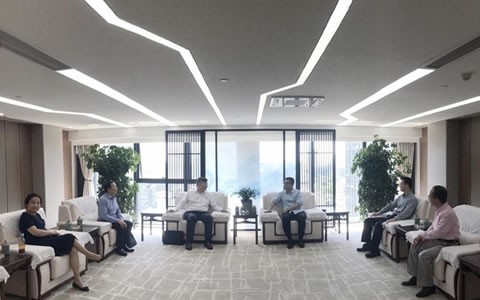杭州(zhou)市“三會(hui)”常務副(fu)會長兼(jiān)秘書長(zhang)李強煜(yu)一行走(zǒu)訪杭機(jī)