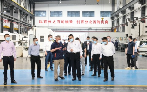 浙江省(shěng)副省長盧山調研(yan)杭機股份