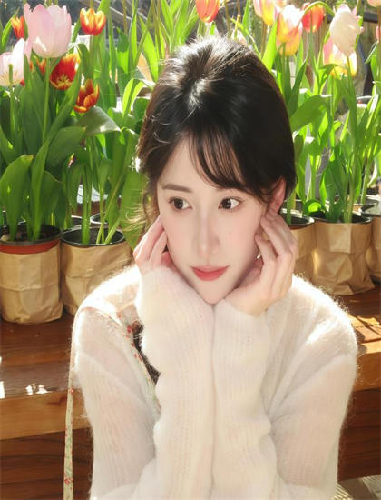 日韓歐美精品有碼在線播放_溫柔善良的老師